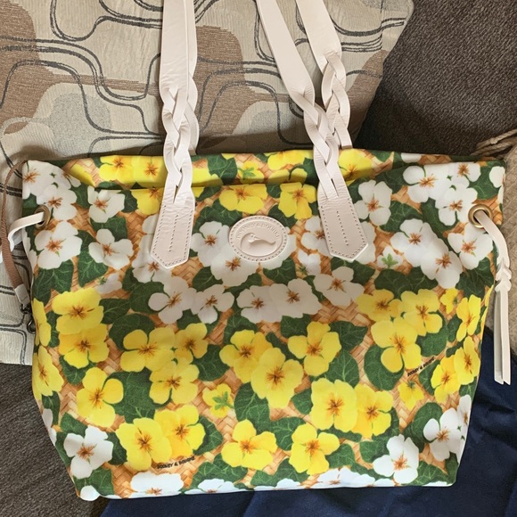Authentic DOONEY & BOURKE Daisies floral Canvas/leather snap closure tote - Picture 12 of 16